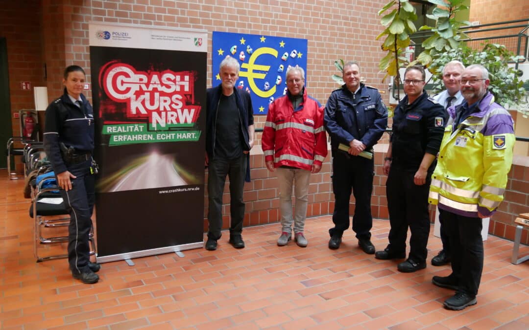 Crash Kurs NRW zu Gast am Berufskolleg Ahlen: Prävention hautnah für junge Fahrerinnen und Fahrer