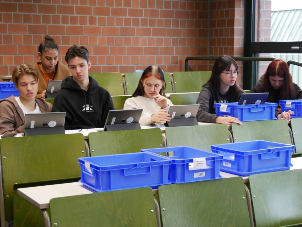IPad Ausgabe an Schülerinnen und Schüler der IFK