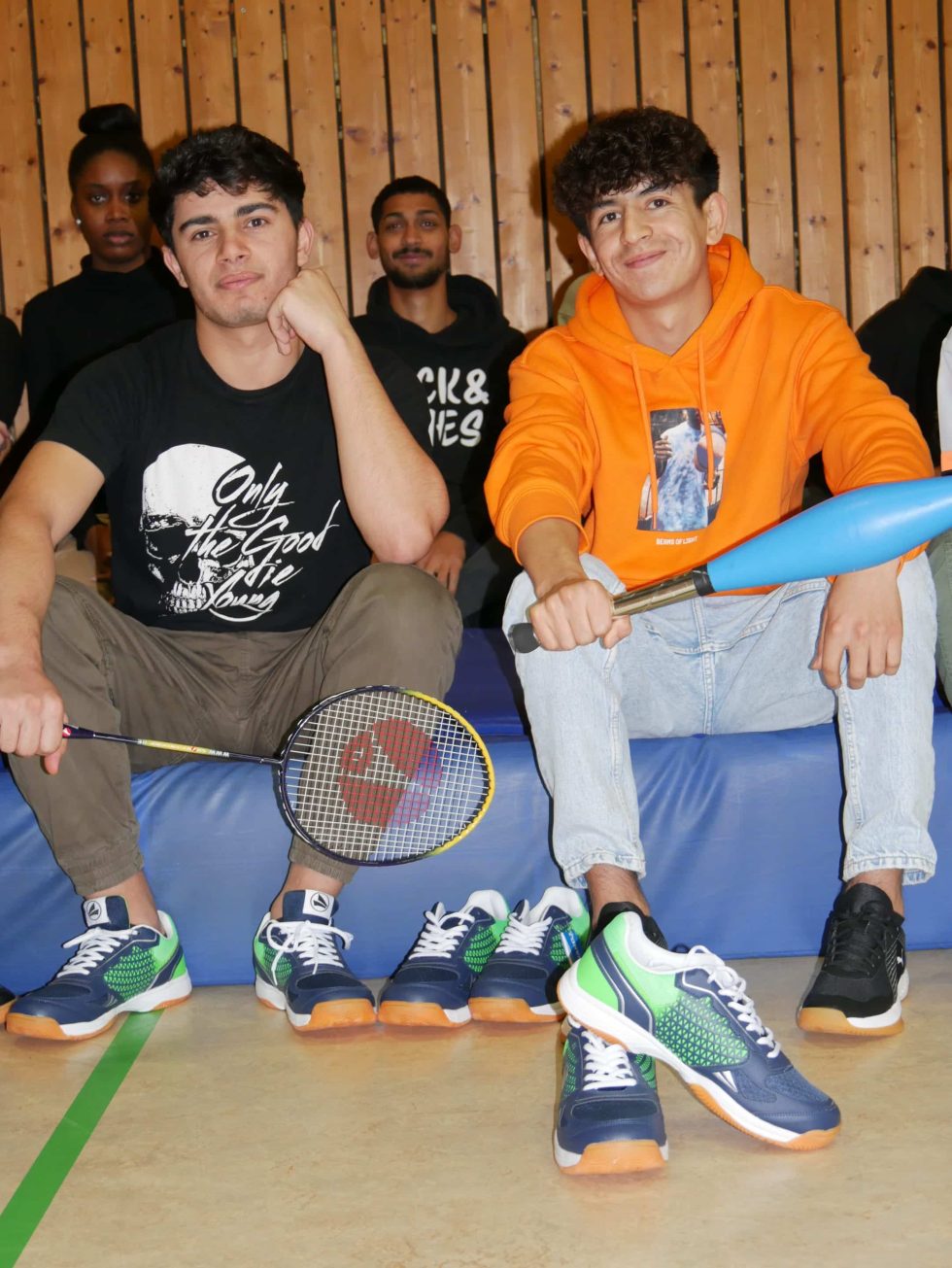 IFK freut sich über neue Sportschuhe dank großzügiger Spende des Beckumer BVB Clubs